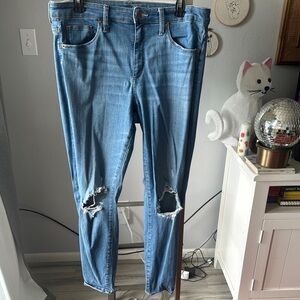 Stylish Blue Distressed Women's Jeans